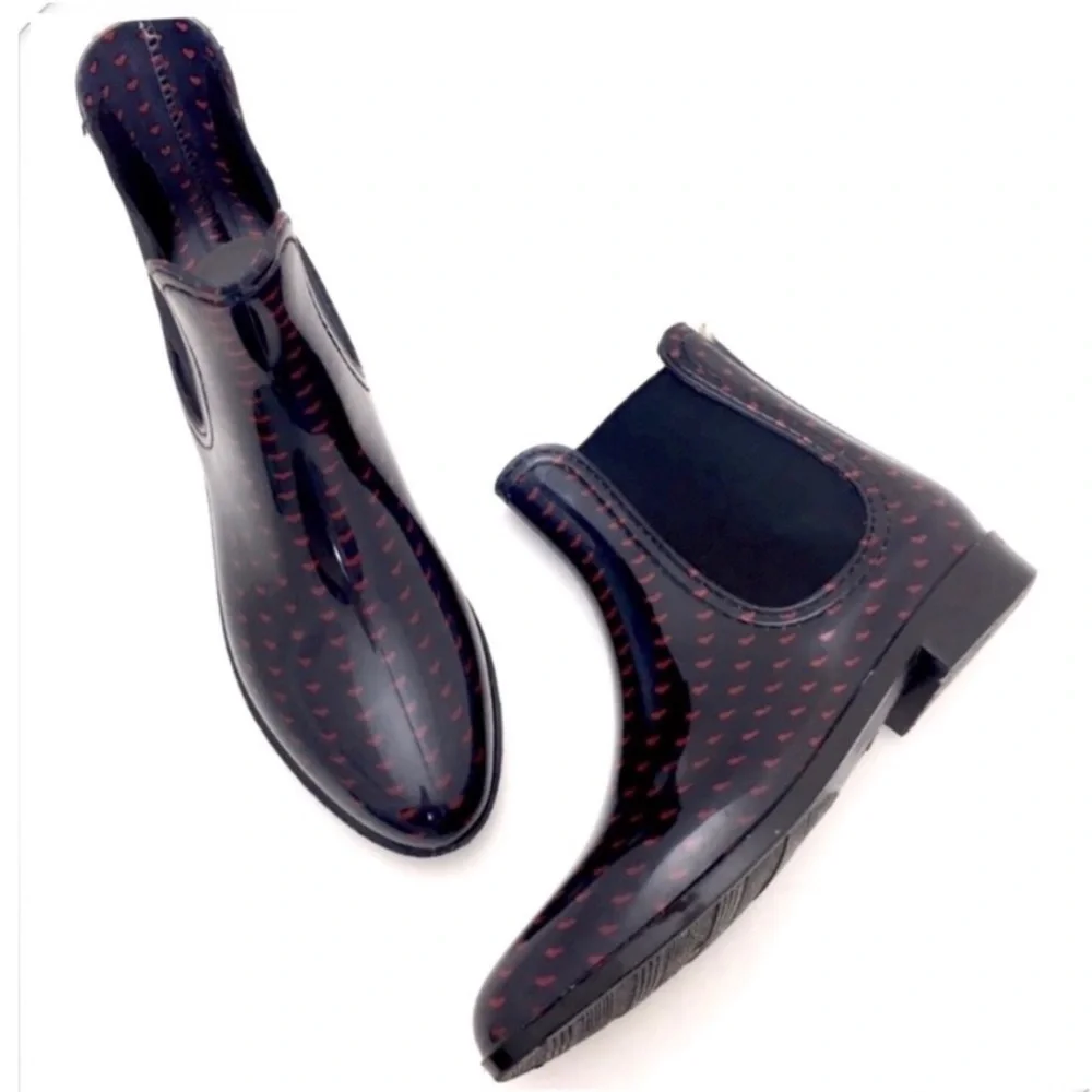 HENRY Ferrera Heart Print Ankle Rain Boot In Black With Red Heart
